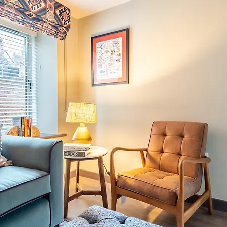 The Falcon Apartament
