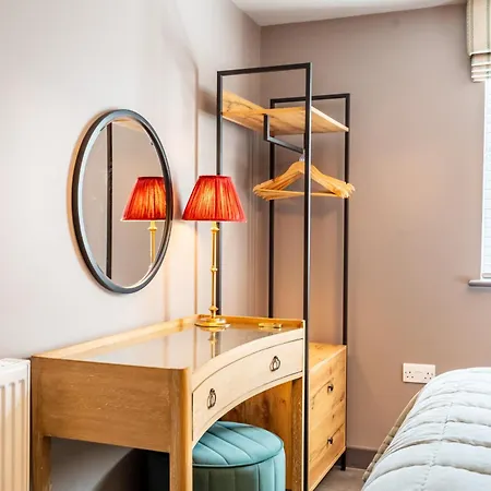 The Falcon Apartament