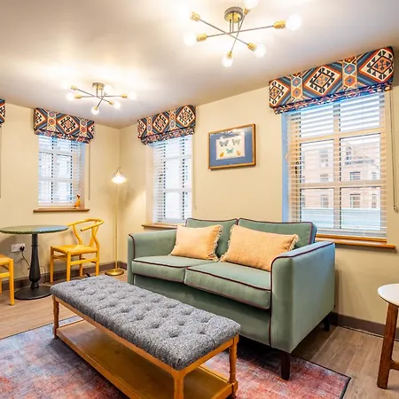 The Falcon Apartment York