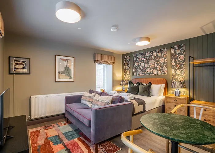 The Falcon Apartman *