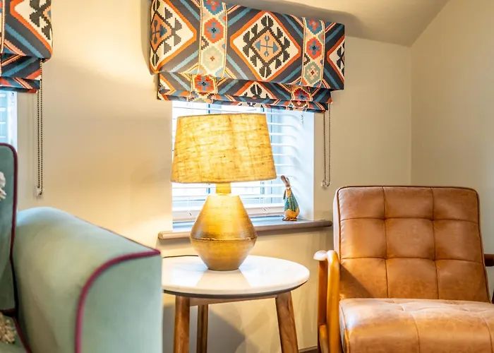 The Falcon Apartman *